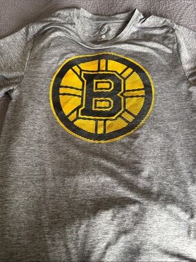 NHL Boston Bruins Gray Heather Short Sleeve Tee with Yellow/Black Logo